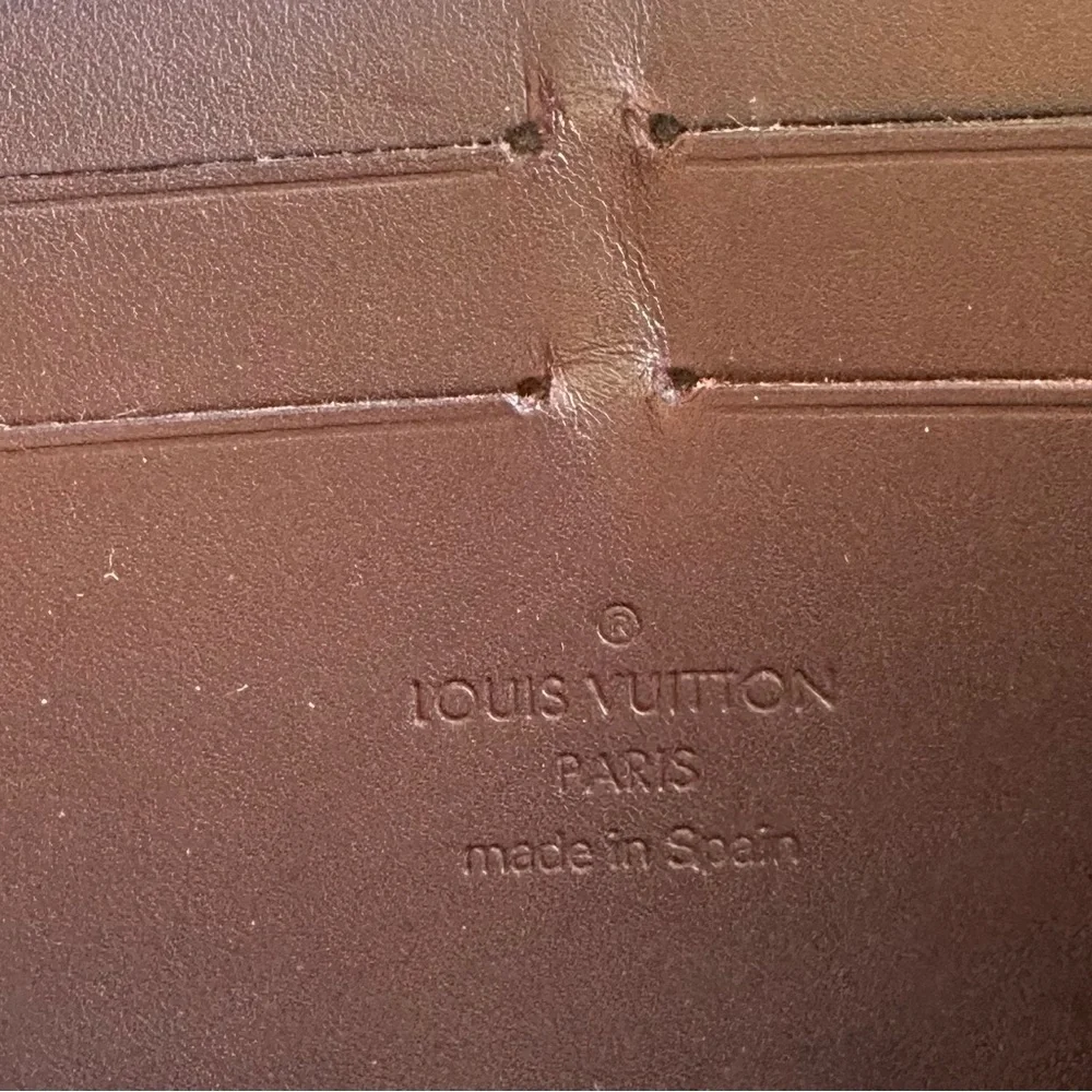 Louis Vuitton Vernis Amarante Zip‎ Around Wallet